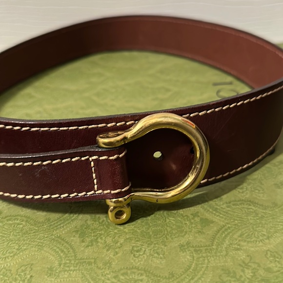 Brown leather with goldtone hardware belt - Picture 2 of 8